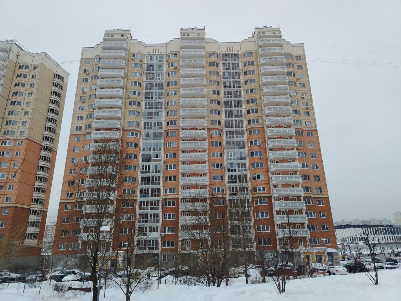 Продажа 4-комн квартиры на вторичном рынке Рождественская улица, 31