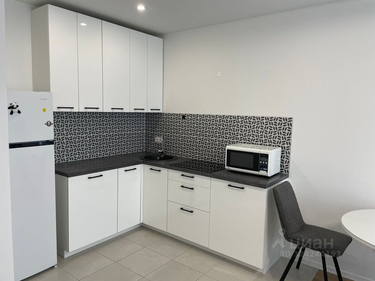 Аренда 1-комн квартиры на вторичном рынке Дрожжино пгт, улица Южная, 3к1