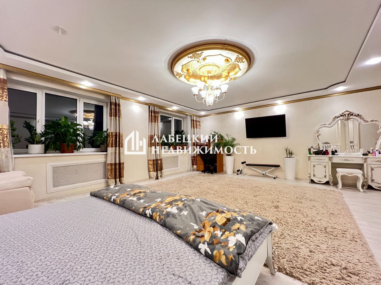 Продажа 2-комн квартиры на вторичном рынке улица Шкапина, 9-11