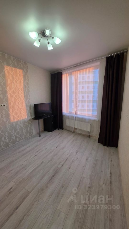 Продажа 2-комн квартиры на вторичном рынке Велтон Парк Новая Сходня мкр, д. Подолино, улица Беговая,  д. 12