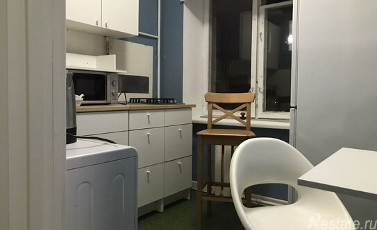 Аренда 2-комн квартиры на вторичном рынке ул Алябьева,  д. 2