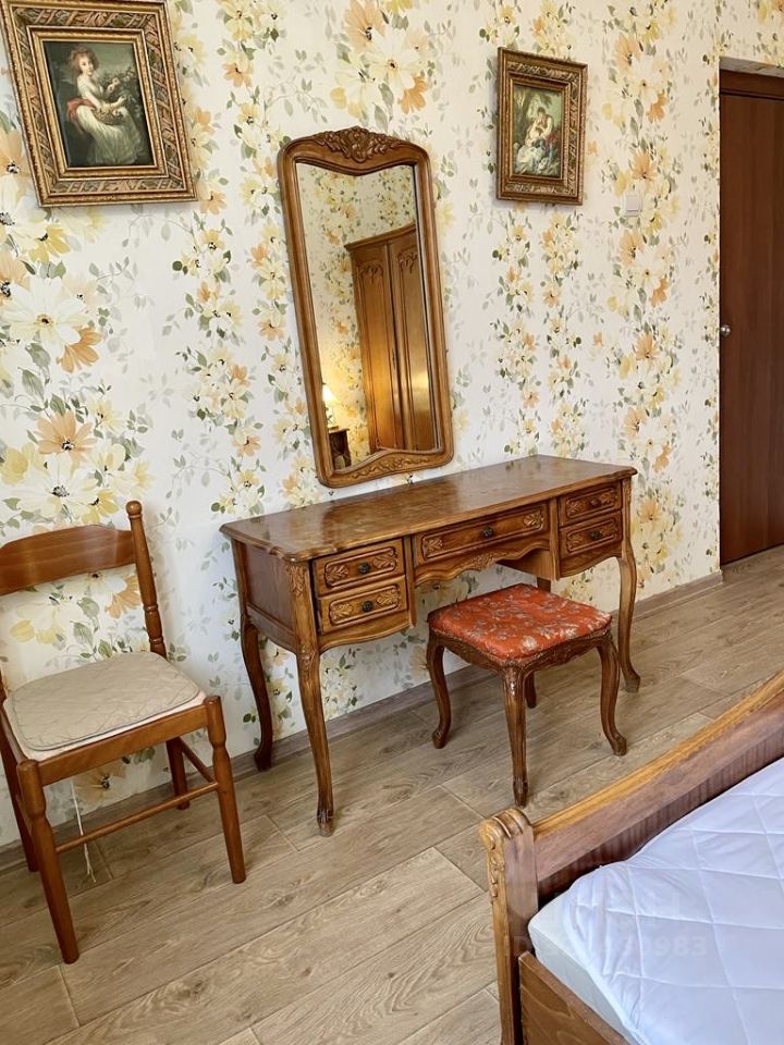 Продажа 2-комн квартиры на вторичном рынке улица Шверника, 17К3