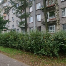 Продажа 2-комн квартиры на вторичном рынке Колпино г, Павловская ул,  д. 70