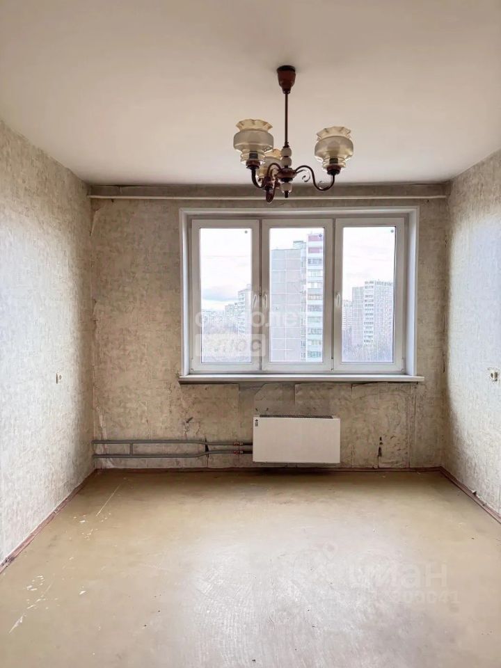 Продажа 3-комн квартиры на вторичном рынке Харьковская улица,  д. 1К3
