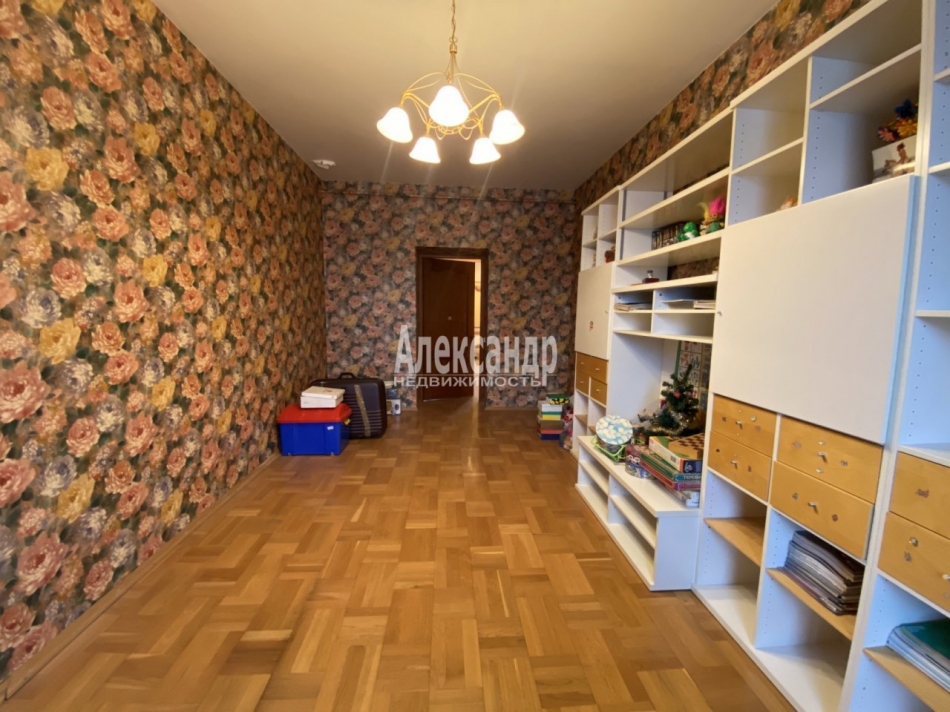 Продажа 2-комн квартиры на вторичном рынке Двинская ул. ,  д. 10