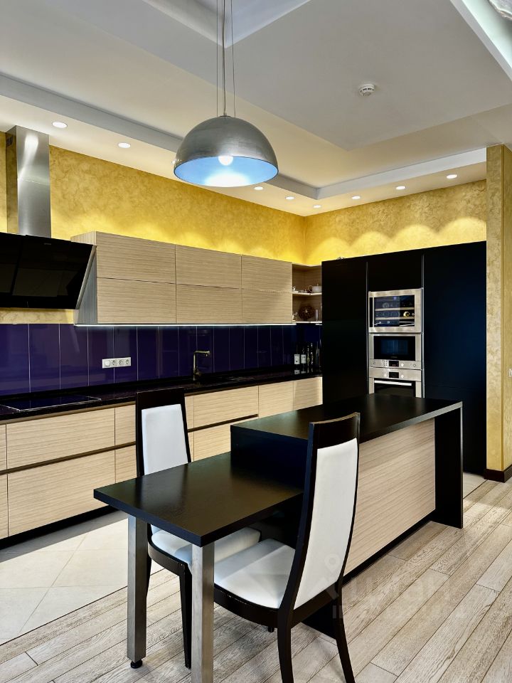 Продажа 4-комн квартиры на вторичном рынке улица 1-я Машиностроения, 10