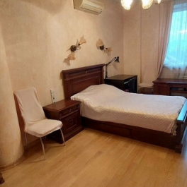 Продажа 3-комн квартиры на вторичном рынке Нежинская улица,  д. 8 к1