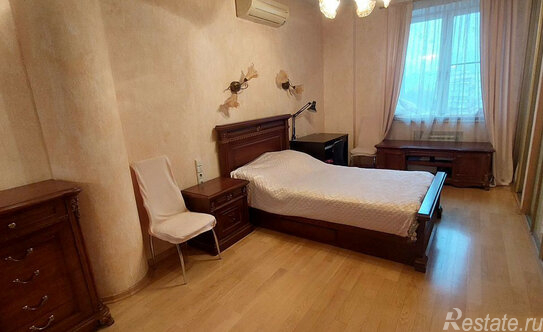 Продажа 3-комн квартиры на вторичном рынке Нежинская улица,  д. 8 к1