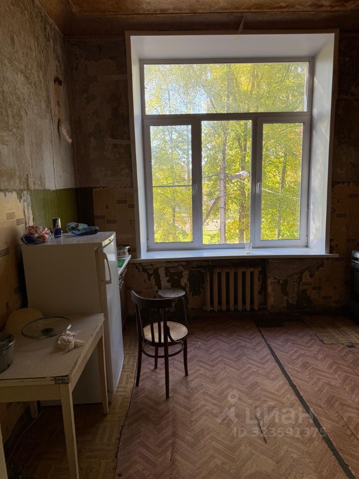 Продажа 4-комн квартиры на вторичном рынке Наро-Фоминск, улица Калинина, 15