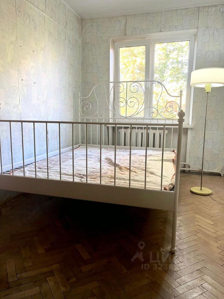 Продажа 3-комн квартиры на вторичном рынке Гранитная улица, 34