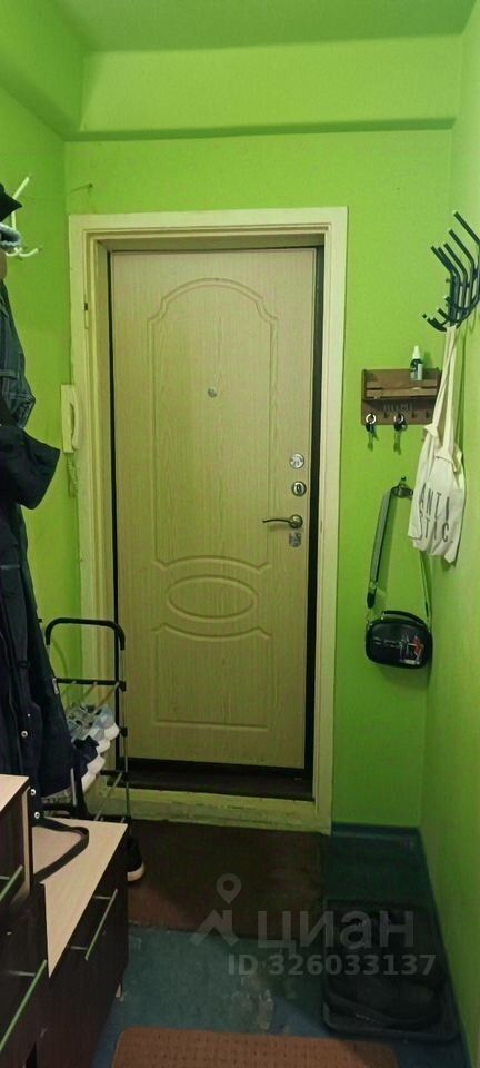 Продажа 3-комн квартиры на вторичном рынке улица Летчика Пилютова, 19