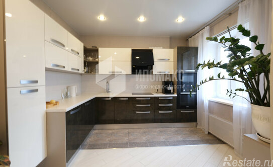 Продажа 2-комн квартиры на вторичном рынке Наро-Фоминский городской округ, улица Горького,  д. 25