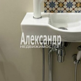 Продажа 2-комн квартиры на вторичном рынке улица Ленсовета,  д. 89