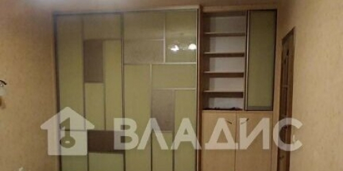 1-комн квартира улица Коммуны,  д. 61