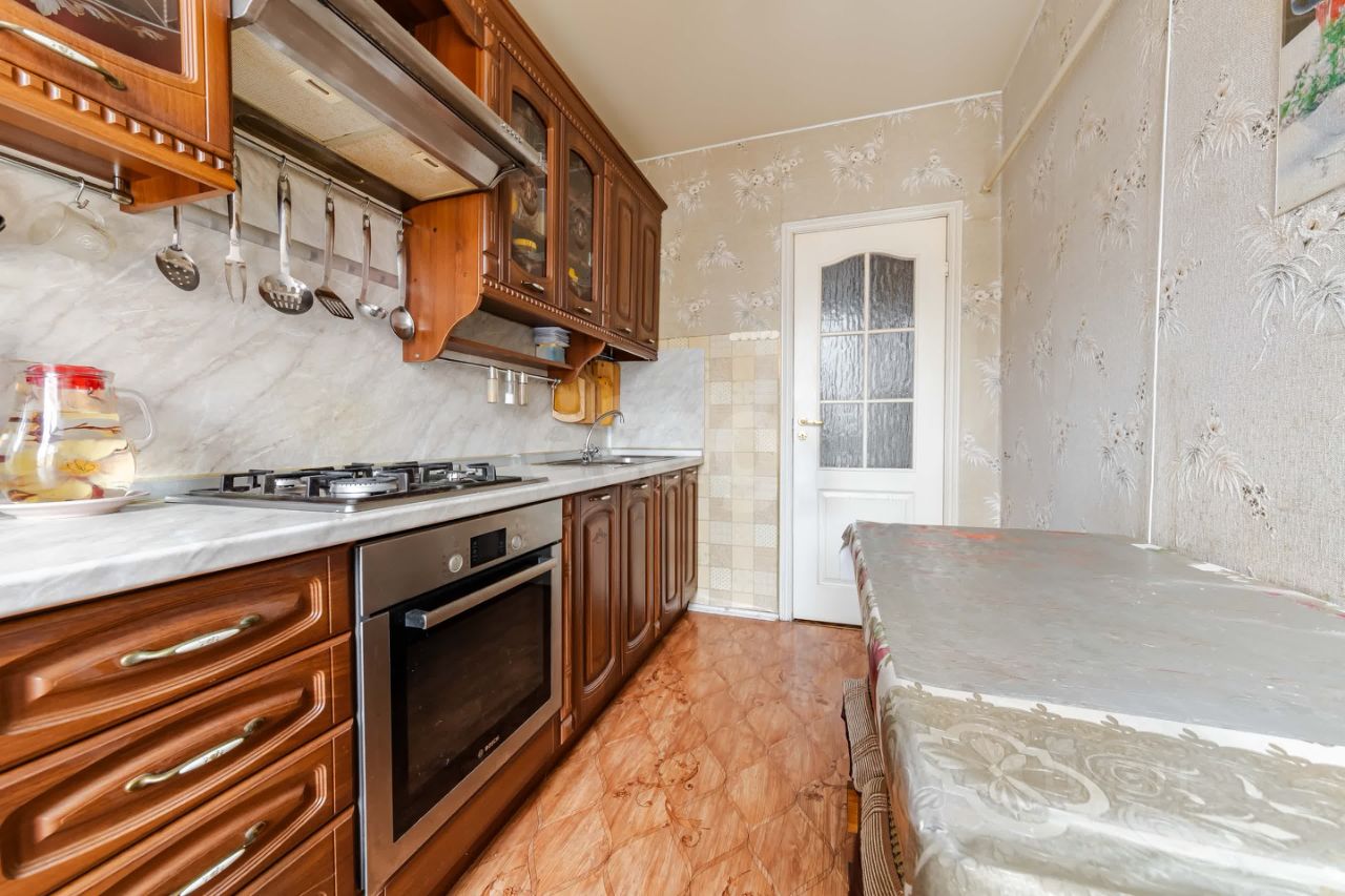 Продажа 3-комн квартиры на вторичном рынке улица Новоселов, 2