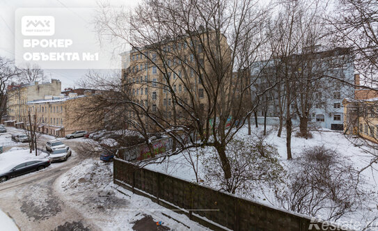 Продажа 4-комн квартиры на вторичном рынке 15-я линия,  д. 34