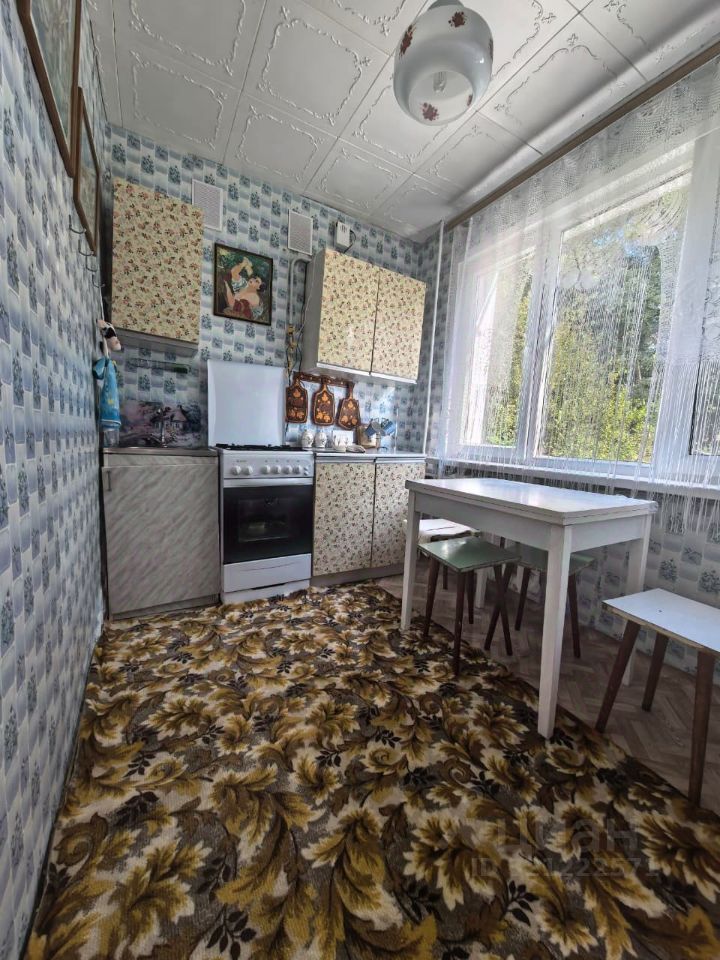 Продажа 3-комн квартиры на вторичном рынке д. Емельяновка, улица Садовая, 15