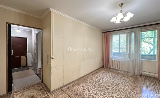 Продажа 2-комн квартиры на вторичном рынке улица Лавочкина,  д. 52