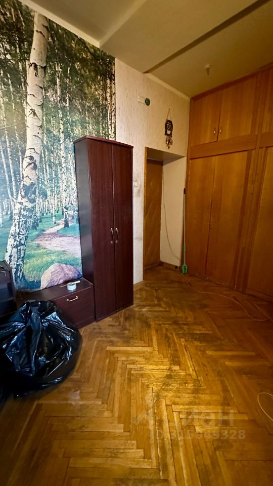 Продажа 3-комн квартиры на вторичном рынке Молодогвардейская улица, 6