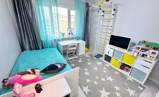 Продажа 3-комн квартиры на вторичном рынке Чёрная, ул Садовая,  д. 17,  к. 1