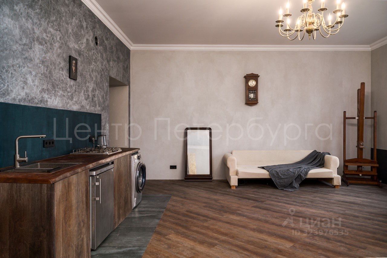 Продажа 3-комн квартиры на вторичном рынке набережная Крюкова Канала, 9