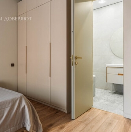 Продажа 3-комн квартиры на вторичном рынке Ждановская улица