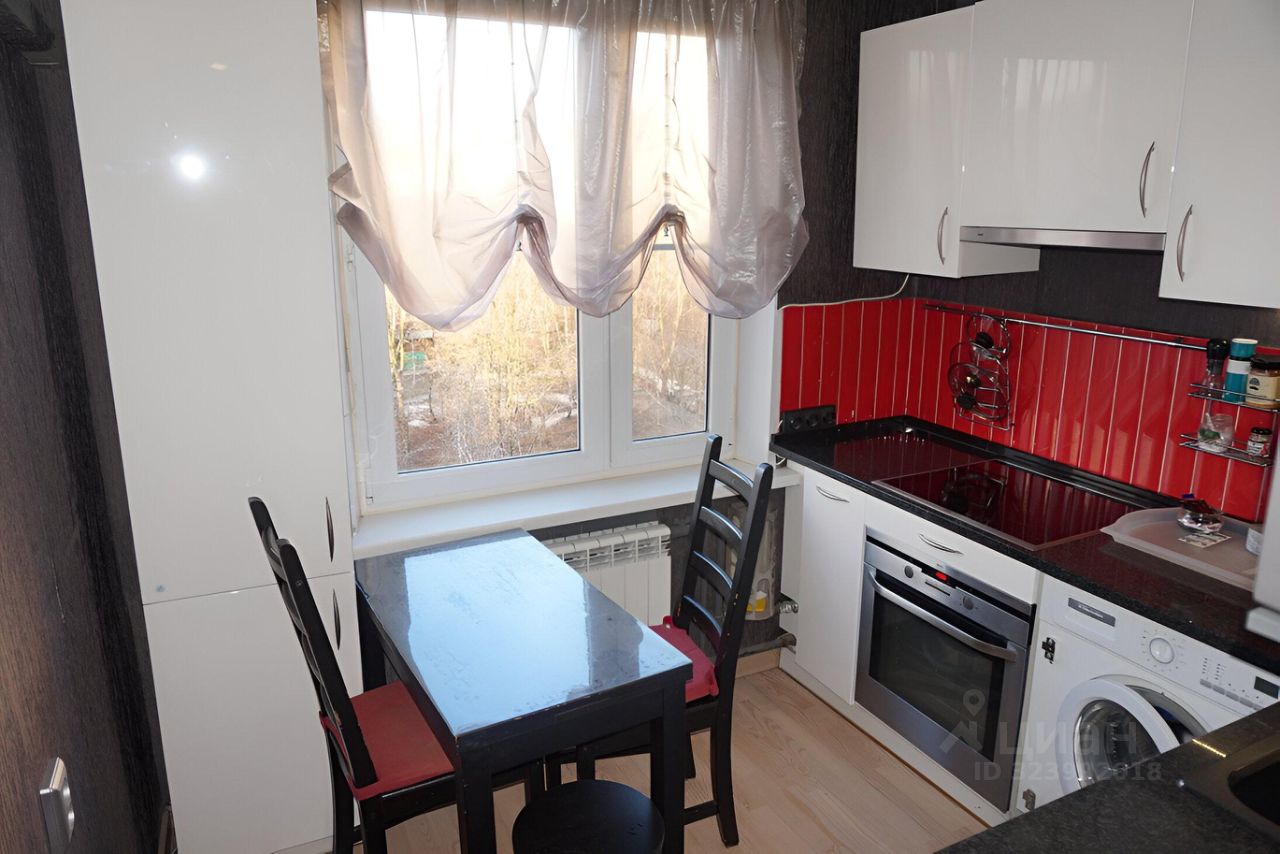 Аренда 3-комн квартиры на вторичном рынке улица Бестужевых, 6