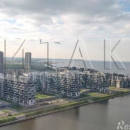 Продажа 2-комн квартиры на вторичном рынке Маршала Захарова ул,  д. 8