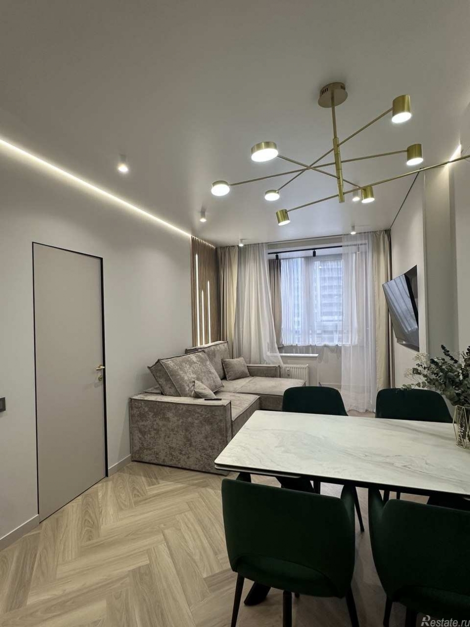 Продажа 1-комн квартиры на вторичном рынке Богатырский пр-кт,  д. 2,  к. 1