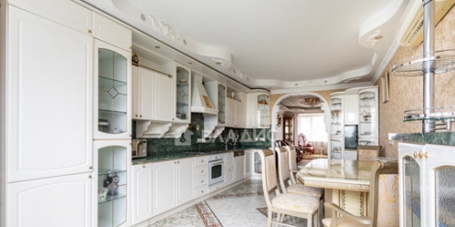 4-комн квартира улица Грекова,  д. 5