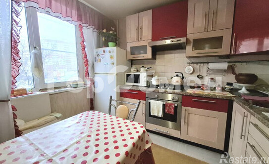 Продажа 2-комн квартиры на вторичном рынке Щёлково, пр-кт 60 лет Октября,  д. 2А