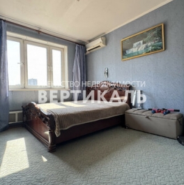 Продажа 2-комн квартиры на вторичном рынке Новгородская улица,  д. 27