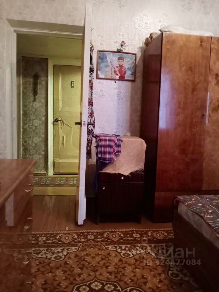 Продажа 2-комн квартиры на вторичном рынке Центральный мкр, пос. Всеволодово,  д. 8