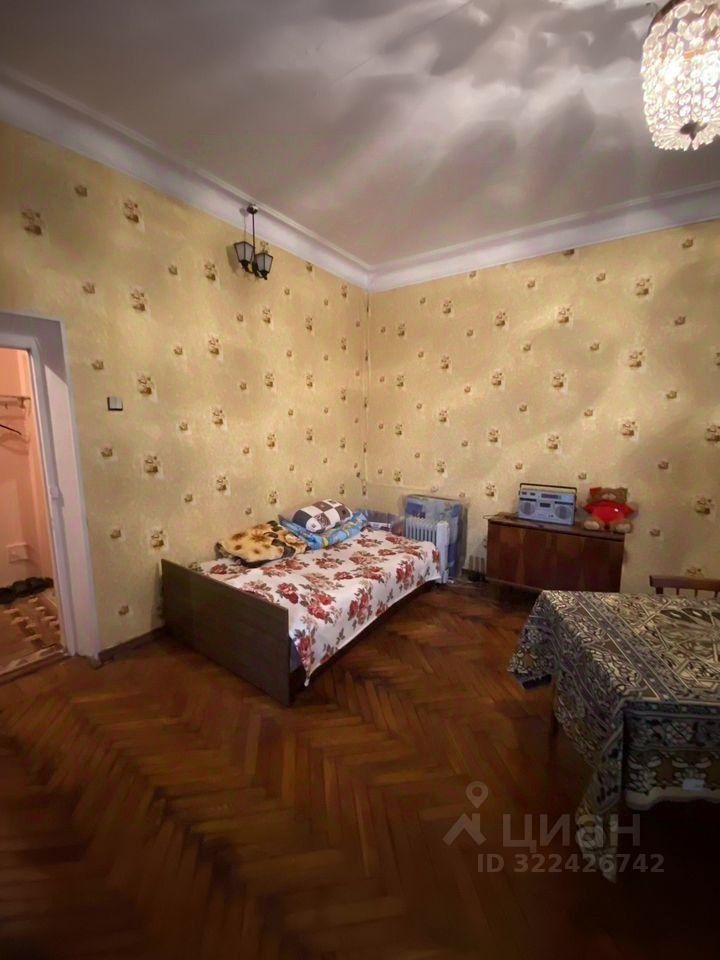 Продажа 3-комн квартиры на вторичном рынке Большая Ижора пгт, улица Астанина, 5