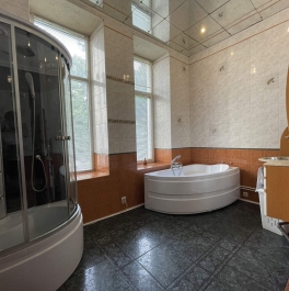 Аренда 4-комн квартиры на вторичном рынке Пушкин, Радищева,  д. 2/10