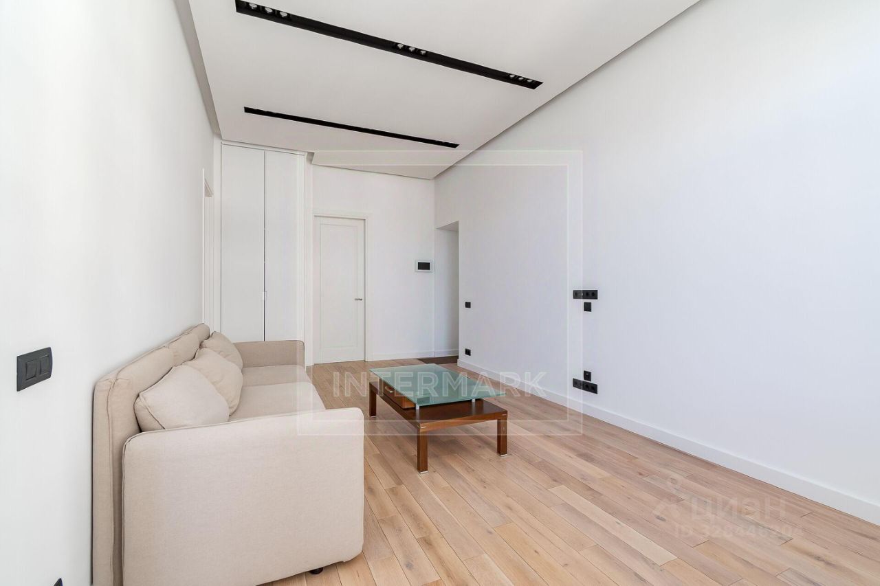 Аренда 2-комн квартиры на вторичном рынке Малая Бронная улица, 42/14