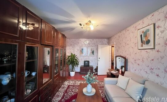 Продажа 2-комн квартиры на вторичном рынке Кириши г, Ленина пр-кт,  д. 24