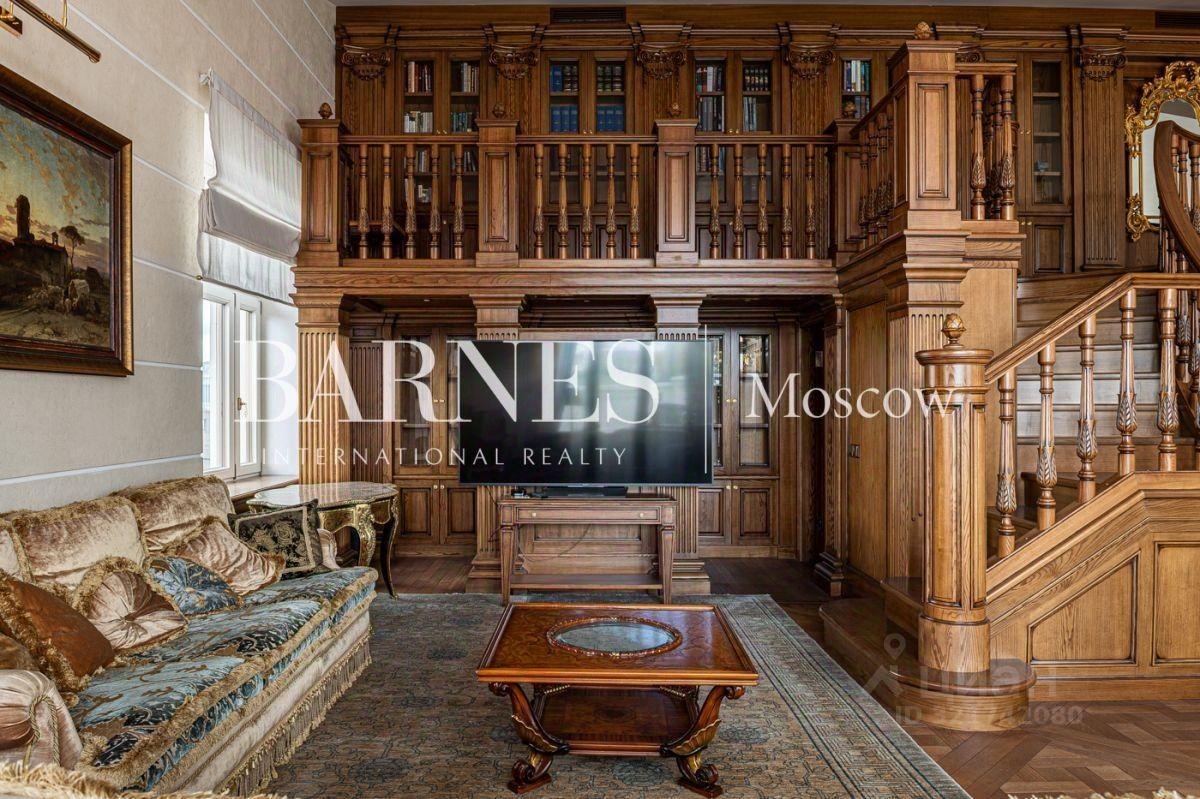 Продажа 6-комн квартиры на вторичном рынке Молочный переулок, 7