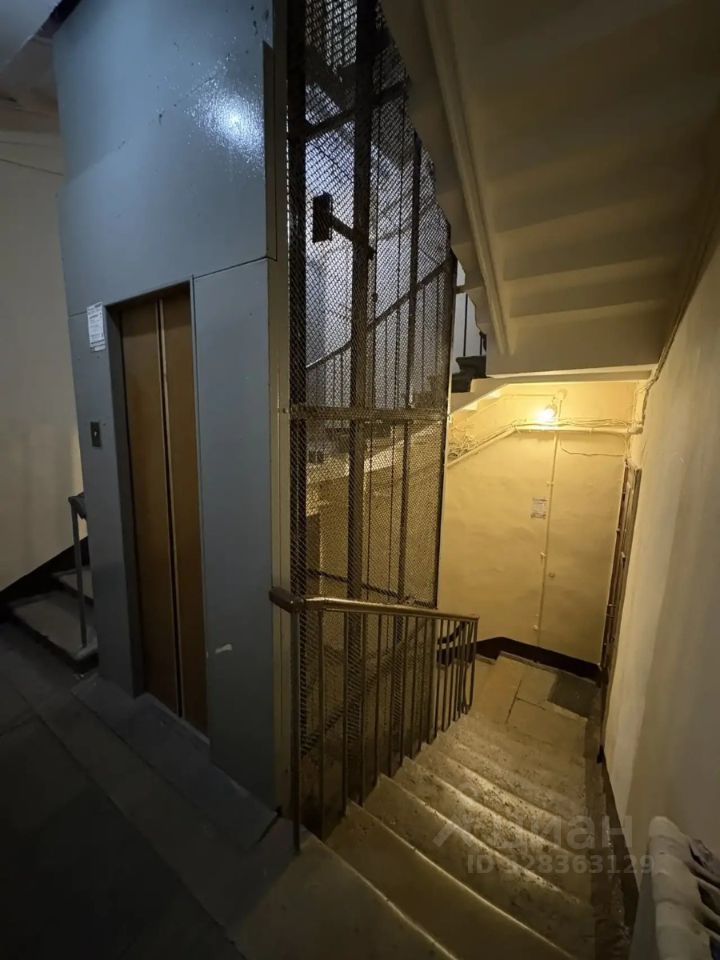 Продажа 6-комн квартиры на вторичном рынке Захарьевская улица, 3