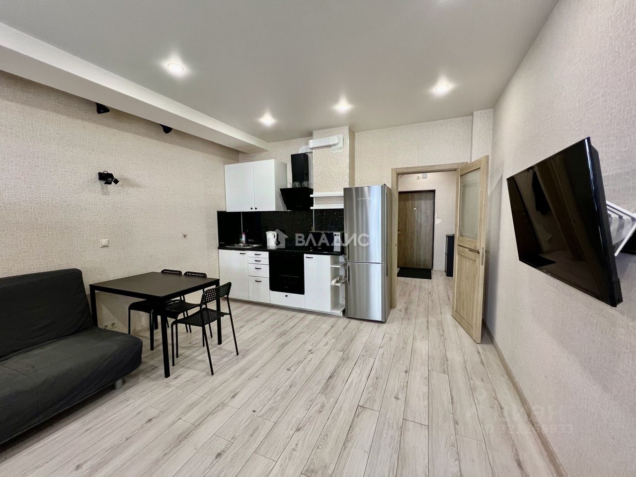 Продажа студии Голубое пгт, проезд Сургутский, 1к3