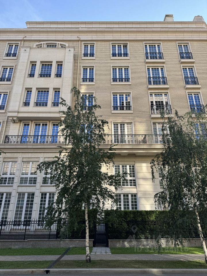 Продажа 5-комн квартиры на вторичном рынке улица Ефремова, 19к2