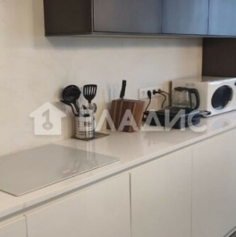 Продажа 1-комн квартиры на вторичном рынке Школьная улица,  д. 6 к2