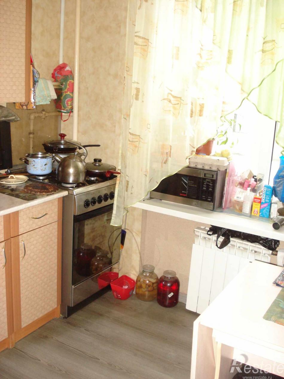 Продажа 1-комн квартиры на вторичном рынке Колпинское шоссе,  д. 9