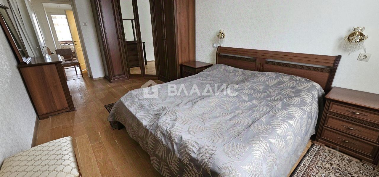 Продажа 2-комн квартиры на вторичном рынке площадь Чернышевского, 10