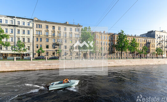 Продажа 4-комн квартиры на вторичном рынке наб Реки Карповки,  д. 16