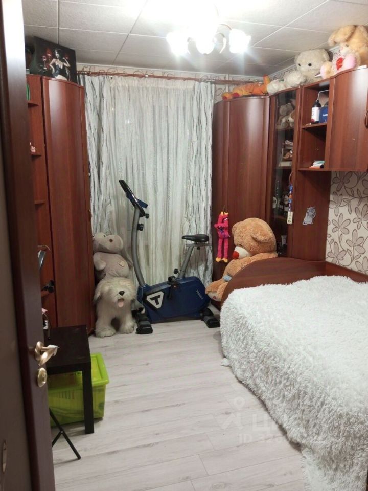 Продажа 2-комн квартиры на вторичном рынке Краснопутиловская улица,  д. 85