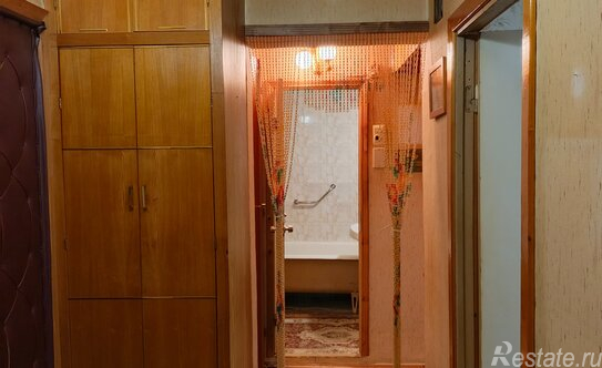 Продажа 2-комн квартиры на вторичном рынке улица Раменки,  д. 25 к2