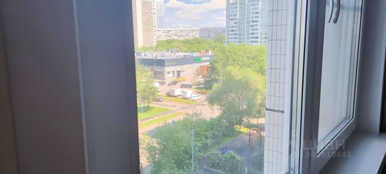 Продажа 3-комн квартиры на вторичном рынке Филевский бульвар, 39