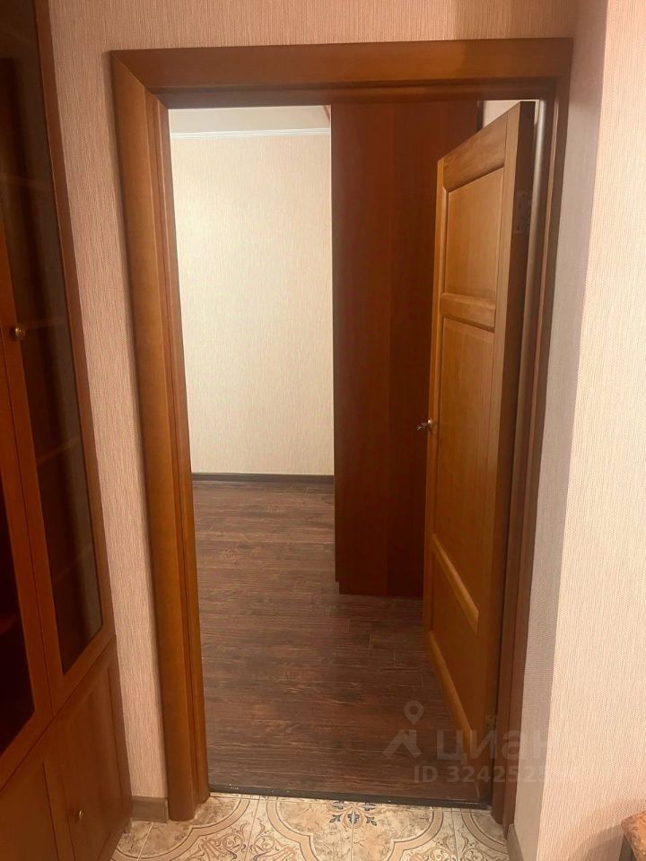 Аренда 2-комн квартиры на вторичном рынке Нахабино пгт, улица Красноармейская, 44к1