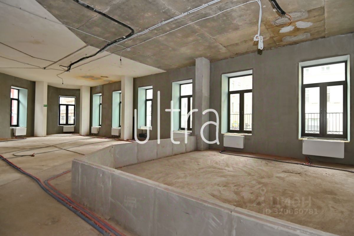 Продажа 3-комн квартиры на вторичном рынке Большая Никитская улица, 17С1